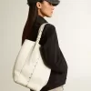 24/7 Bag North South aus butterfarbenem Leder mit verstellbaren Henkeln