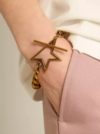Armband aus antikgoldener Kette mit sternförmigem Verschluss