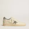 Ball Star aus Nappaleder mit grauem Wildlederstern und Fersenlasche