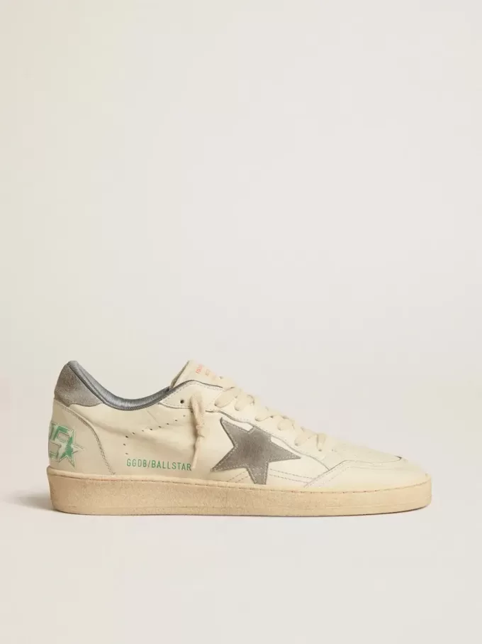 Ball Star aus Nappaleder mit grauem Wildlederstern und Fersenlasche