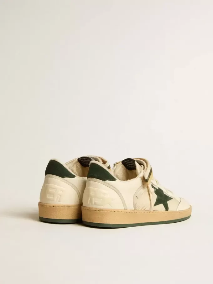 Ball Star aus Nylon und Nappa mit grünem Wildlederstern und Fersenlasche