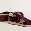 Ball Star für Damen aus burgunderrotem Samt mit goldfarbenem Metallic-Lederstern und Fersenlasche
