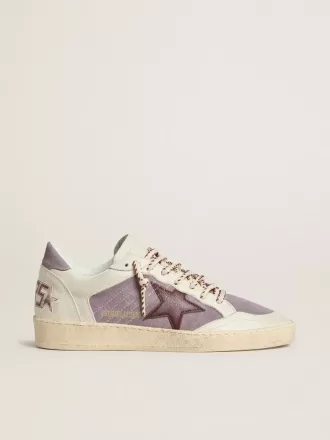 Ball Star für Damen aus lila Wildleder mit burgunderrotem Lederstern und lila Wildleder-Fersenlasche