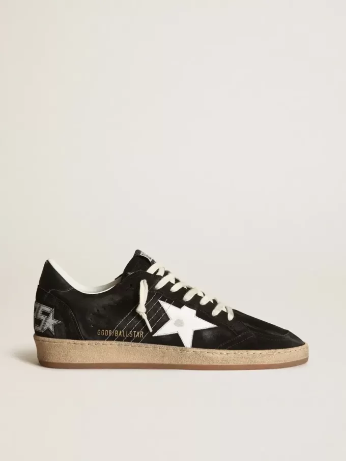 Ball Star für Damen aus schwarzem Wildleder mit weißem Lederstern Ball Star für Damen aus schwarzem Wildleder mit weißem Lederstern