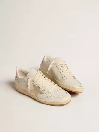 Ball Star für Damen mit goldfarbenem Lederstern und rosa Lederlasche am Absatz Ball Star für Damen mit goldfarbenem Lederstern und rosa Lederlasche am Absatz