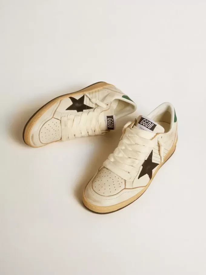 Ball Star für Damen mit schwarzem Lederstern und grüner Lederlasche am Absatz