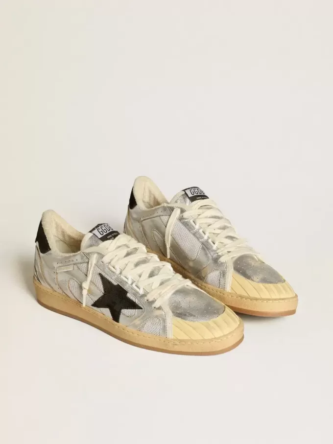 Ball Star LAB aus silbernem Leder mit schwarzem Wildlederstern und Fersenlasche