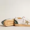 Ball Star LTD aus weißem Crackle-Leder und Mesh mit Stern aus Wildleder