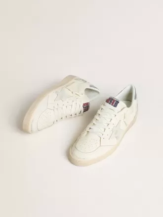 Ball Star LTD in Creme mit weißem Wildlederstern und metallisch silberner Lederferse