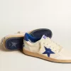 Herren-Sneaker „Ball Star Wishes” aus weißem Nappaleder mit leuchtend blauem Stern und Fersenlasche