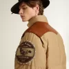 Beige Bomberjacke mit Leder- und Patch-Details