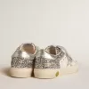 Biobasierter May Teen in Glitzeroptik mit silbernem Stern und Fersenlasche