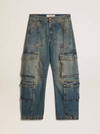 Blaue Jeans mit Used-Look