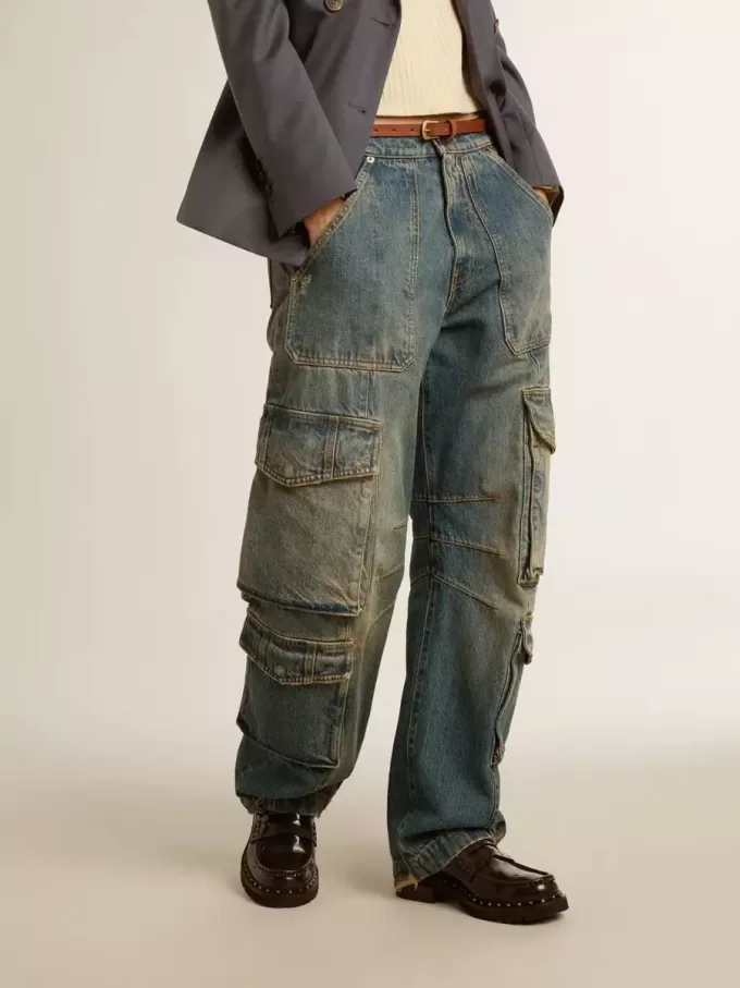 Blaue Jeans mit Used-Look Blaue Jeans mit Used-Look