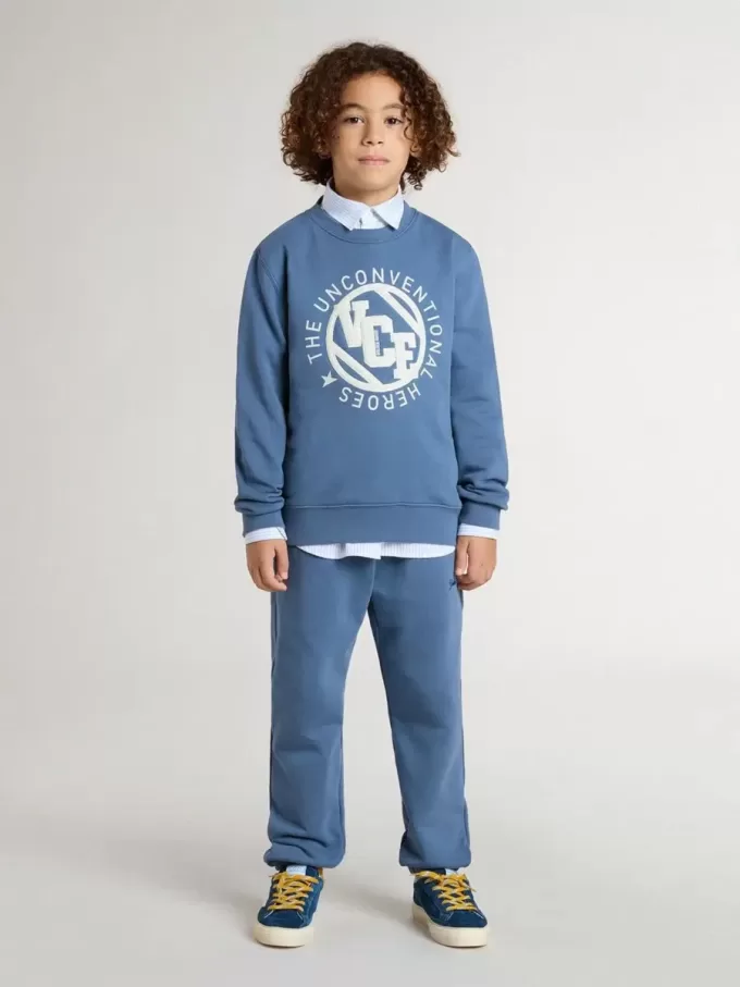 Blaues Sweatshirt für Kinder mit weißen Prägungen