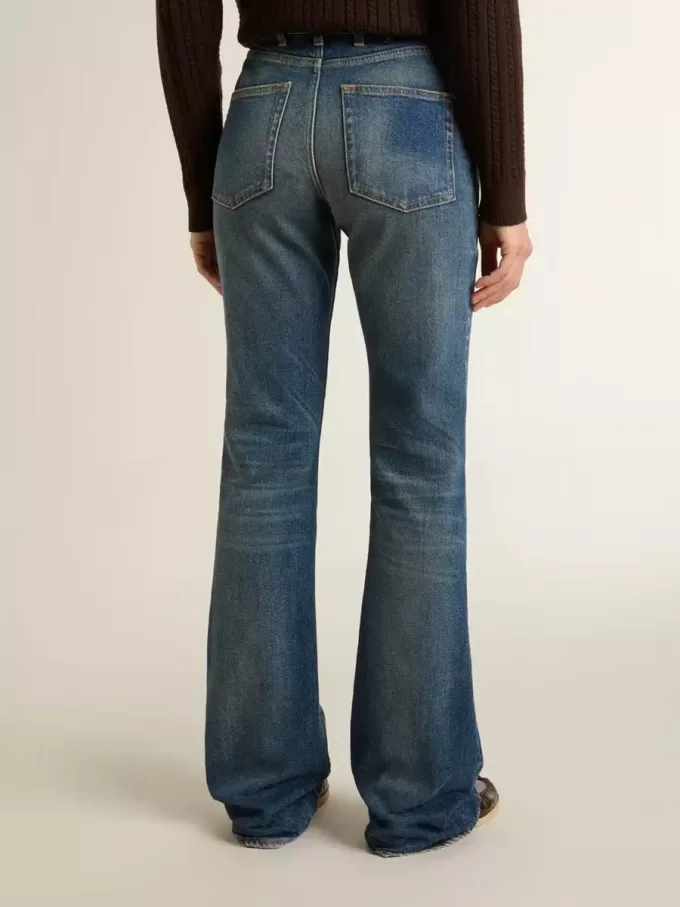Bootcut-Jeans für Damen mit Vintage-Waschung und metallischen Details