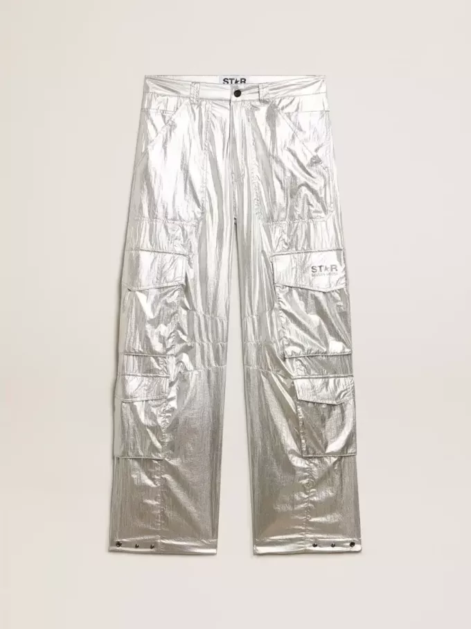 Cargohose aus silbernem Funktionsstoff
