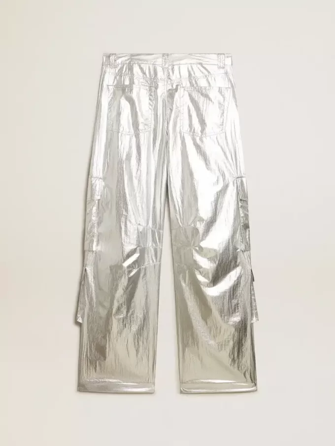 Cargohose aus silbernem Funktionsstoff