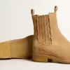 Chelsea-Stiefel aus tabakfarbenem Wildleder Chelsea-Stiefel aus tabakfarbenem Wildleder