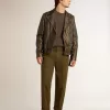 Chinos in Militärgrün aus der Golden Collection