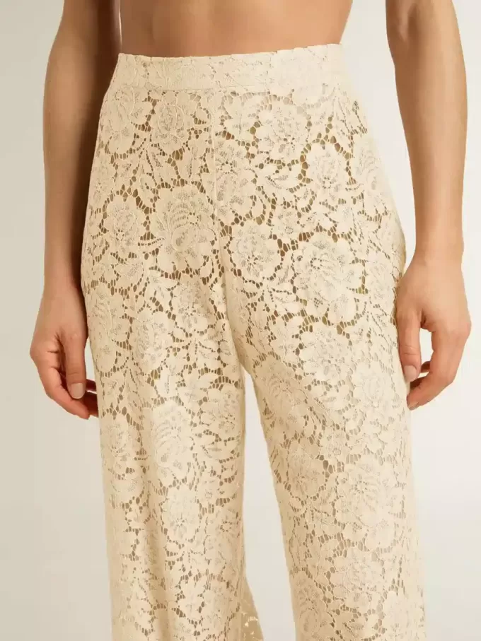 Cremefarbene, durchsichtige Spitzenhose für Damen