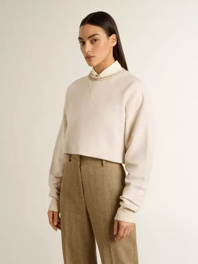 Cremefarbenes, kurz geschnittenes Sweatshirt für Damen aus Baumwolle mit Kristallen auf der Vorderseite