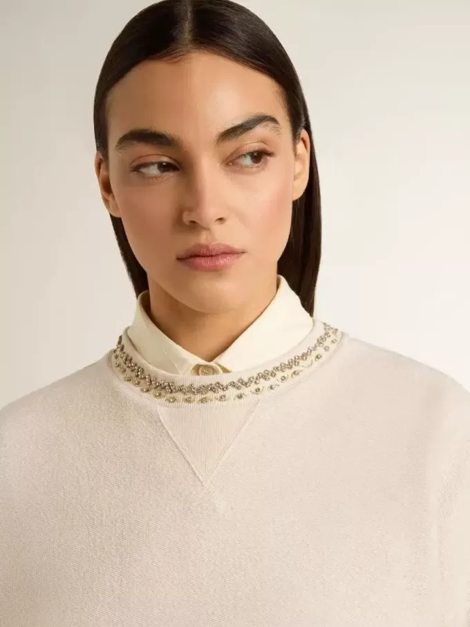 Cremefarbenes, kurz geschnittenes Sweatshirt für Damen aus Baumwolle mit Kristallen auf der Vorderseite