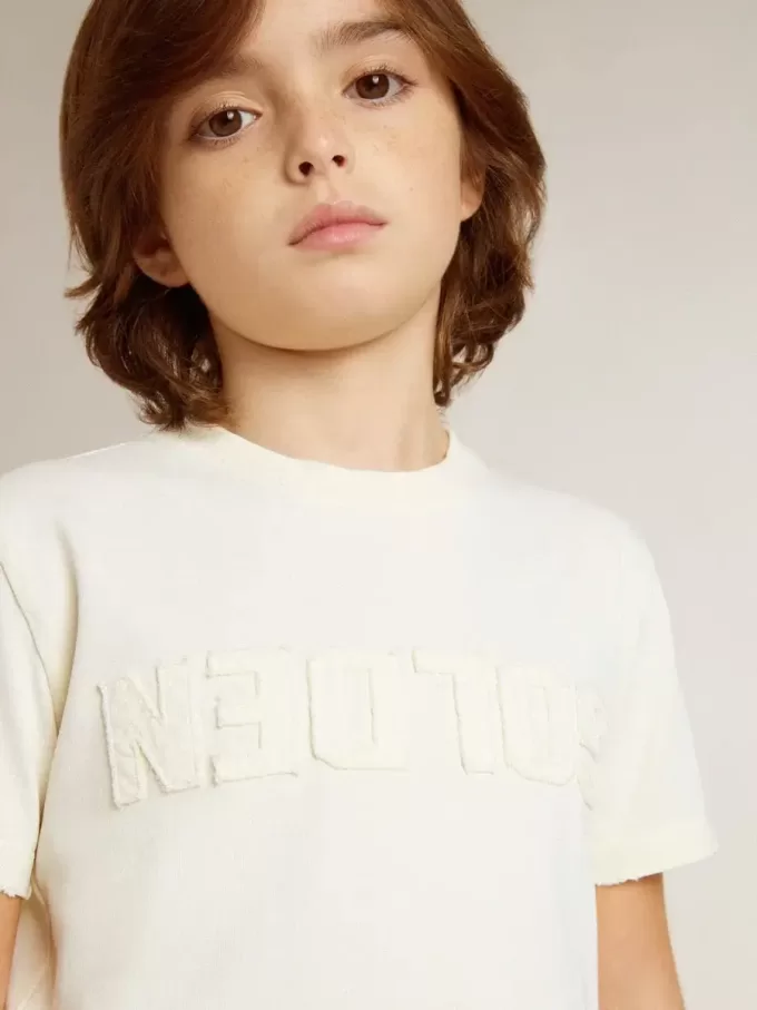 Cremefarbenes T-Shirt für Jungen mit geprägtem Logo