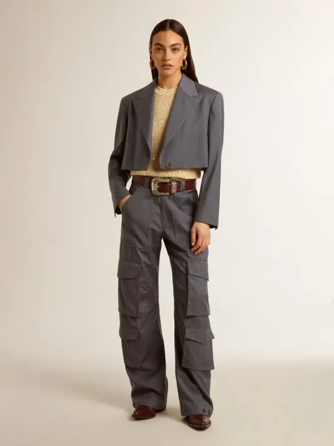Damen-Cargohose aus babyblauer Wolle Damen-Cargohose aus babyblauer Wolle