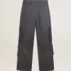 Damen-Cargohose aus babyblauer Wolle Damen-Cargohose aus babyblauer Wolle
