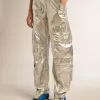 Damen-Cargohose aus silbernem Funktionsstoff Damen-Cargohose aus silbernem Funktionsstoff