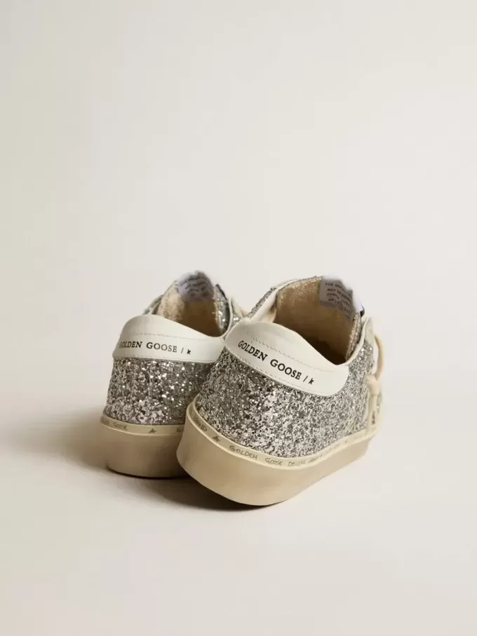 Damen-Hi-Star in Silberglitter mit Stern aus Wildleder und weißer Fersenlasche