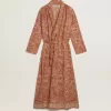 Damen-Kaftan aus Baumwollvoile mit durchgehendem ziegelrotem Marine-Print Damen-Kaftan aus Baumwollvoile mit durchgehendem ziegelrotem Marine-Print