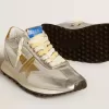 Damen-Marathon mit silbernem Ripstop-Nylon-Obermaterial und goldenem Stern