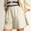Damen-Shorts aus Wollmischung mit weißen und grauen Nadelstreifen Damen-Shorts aus Wollmischung mit weißen und grauen Nadelstreifen