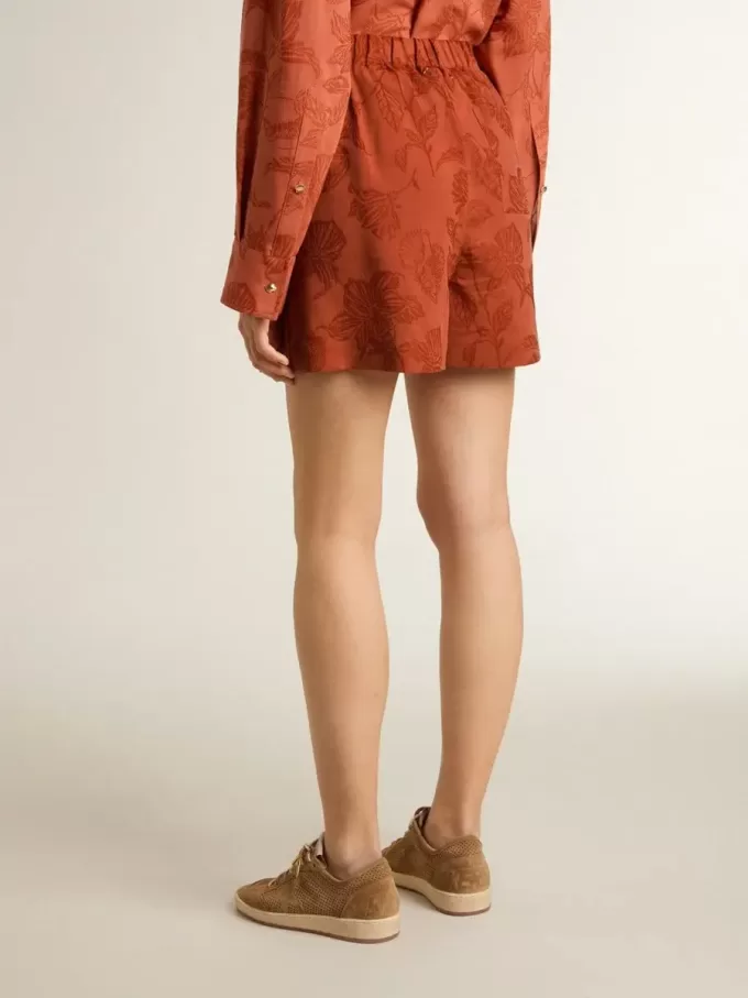Damen-Shorts aus ziegelrotem Jacquard mit maritimem Blumenmuster