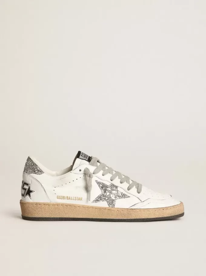 Damen-Sneaker „Ball Star” aus Nappaleder mit weißem Stern und glitzernder Fersenlasche Damen-Sneaker „Ball Star” aus Nappaleder mit weißem Stern und glitzernder Fersenlasche