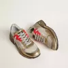 Damen-Sneaker Dad-Star aus Mesh und goldfoliertem Leder mit weißem Lederstern Damen-Sneaker Dad-Star aus Mesh und goldfoliertem Leder mit weißem Lederstern