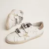 Damen-Sneaker Old School mit goldenem Stern aus laminiertem Leder