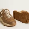 Damen-Sneaker „Running Sole” aus tabakfarbenem Nappaleder und Wildleder mit silbernem Glitzerstern