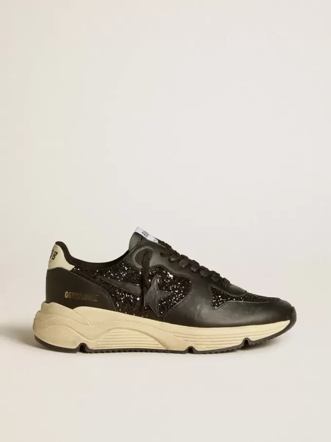 Damen-Sneaker „Running Sole” in Schwarz mit Glitzer, Lederstern und Fersenlasche aus Nubukleder