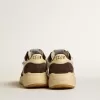 Damen-Sneaker „Running Sole LTD” aus Nappaleder und braunem Wildleder mit Swarovski-Kristallstern