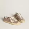 Damen-Sneaker „V-Star” aus hellbraunem Metallic-Wildleder mit cremefarbenem Lederstern