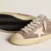 Damen-Sneaker „V-Star” aus hellbraunem Metallic-Wildleder mit cremefarbenem Lederstern