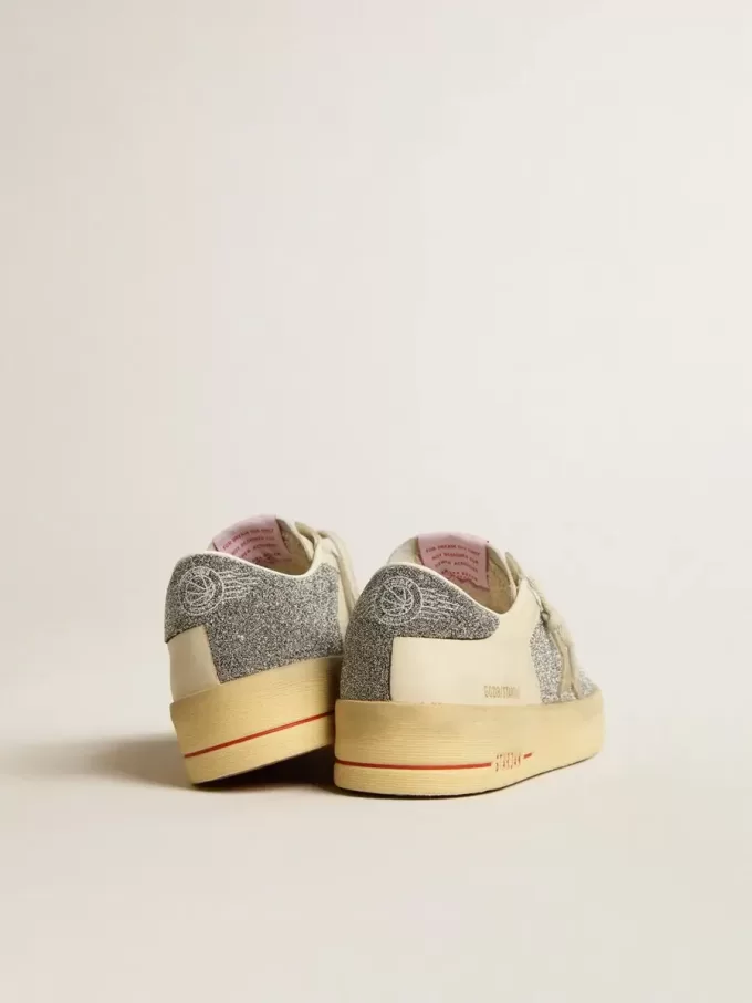 Damen-Stardan aus Wildleder mit sandfarbenem Stern und silbernen Swarovski-Kristalleinsätzen