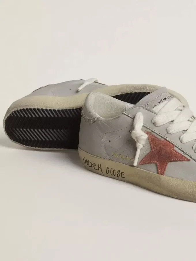 Damen-Super-Star LTD aus grauem Leder mit ziegelrotem Wildlederstern