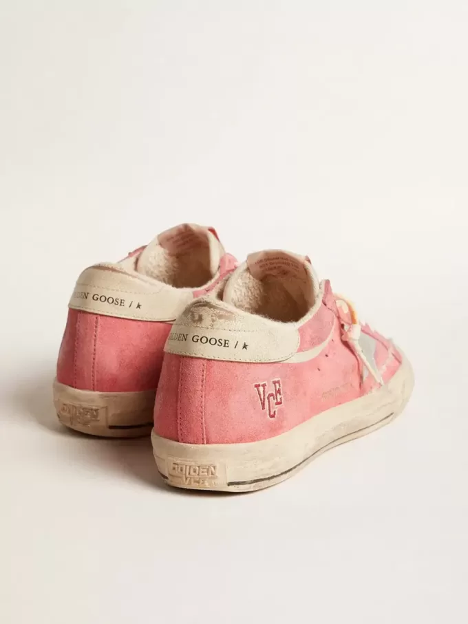 Damen-Super-Star LTD aus rotem Wildleder mit silbernem Stern und Lederlasche am Absatz Damen-Super-Star LTD aus rotem Wildleder mit silbernem Stern und Lederlasche am Absatz