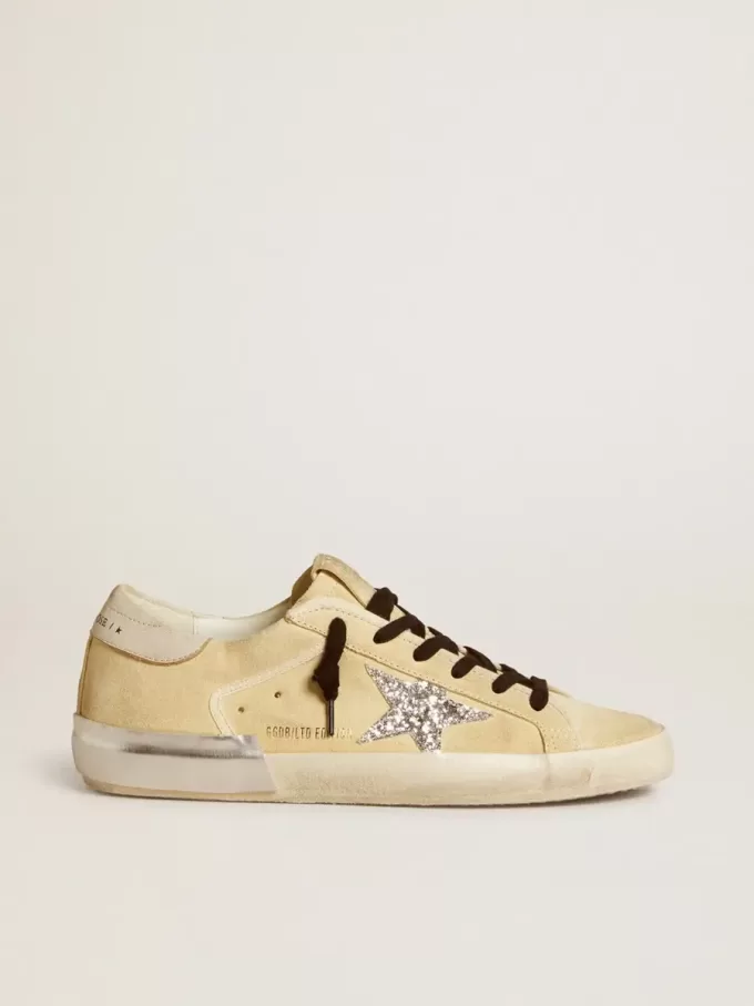 Damen-Super-Star LTD aus Wildleder mit Glitzerstern und Lederlasche am Absatz Damen-Super-Star LTD aus Wildleder mit Glitzerstern und Lederlasche am Absatz