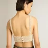 Damen-Top mit Perlenkette