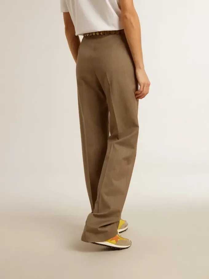 Damenhose aus taubengrauem, maßgeschneidertem Wollstoff Damenhose aus taubengrauem, maßgeschneidertem Wollstoff